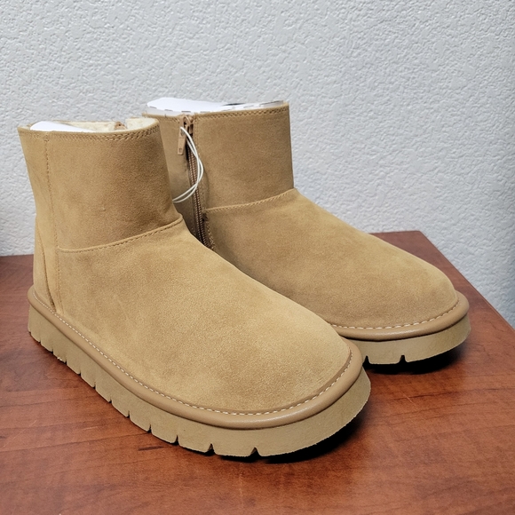 Universal Thread Shoes - Universal Thread Women May Boots With Memory Foam Tan NWOB